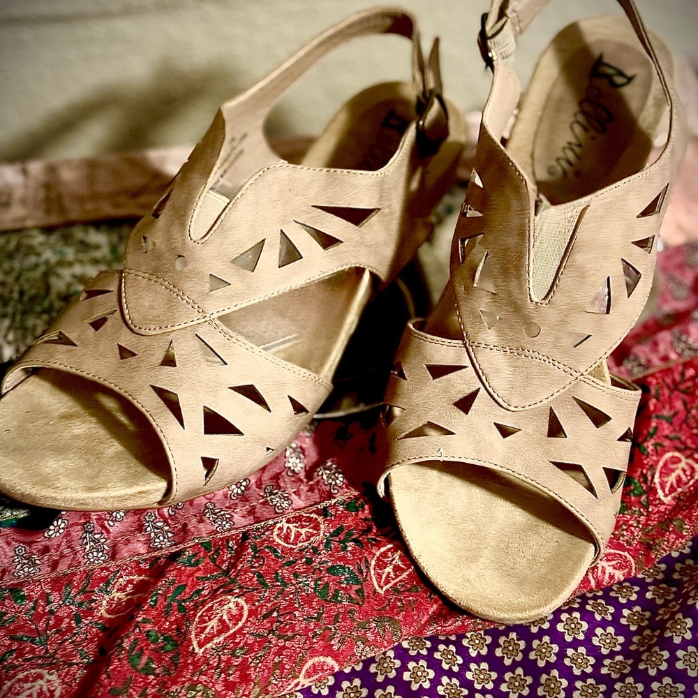 Women’s Bellini Beige Cutout Sandals